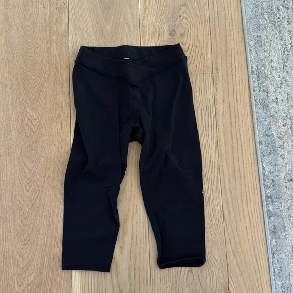 Pre owned Alo Yoga Capri